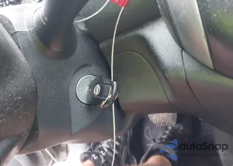 2013 Nissan Versa 1.6 Sv z USA, uszkodzony, nr VIN 3N1CN7AP9DL858453